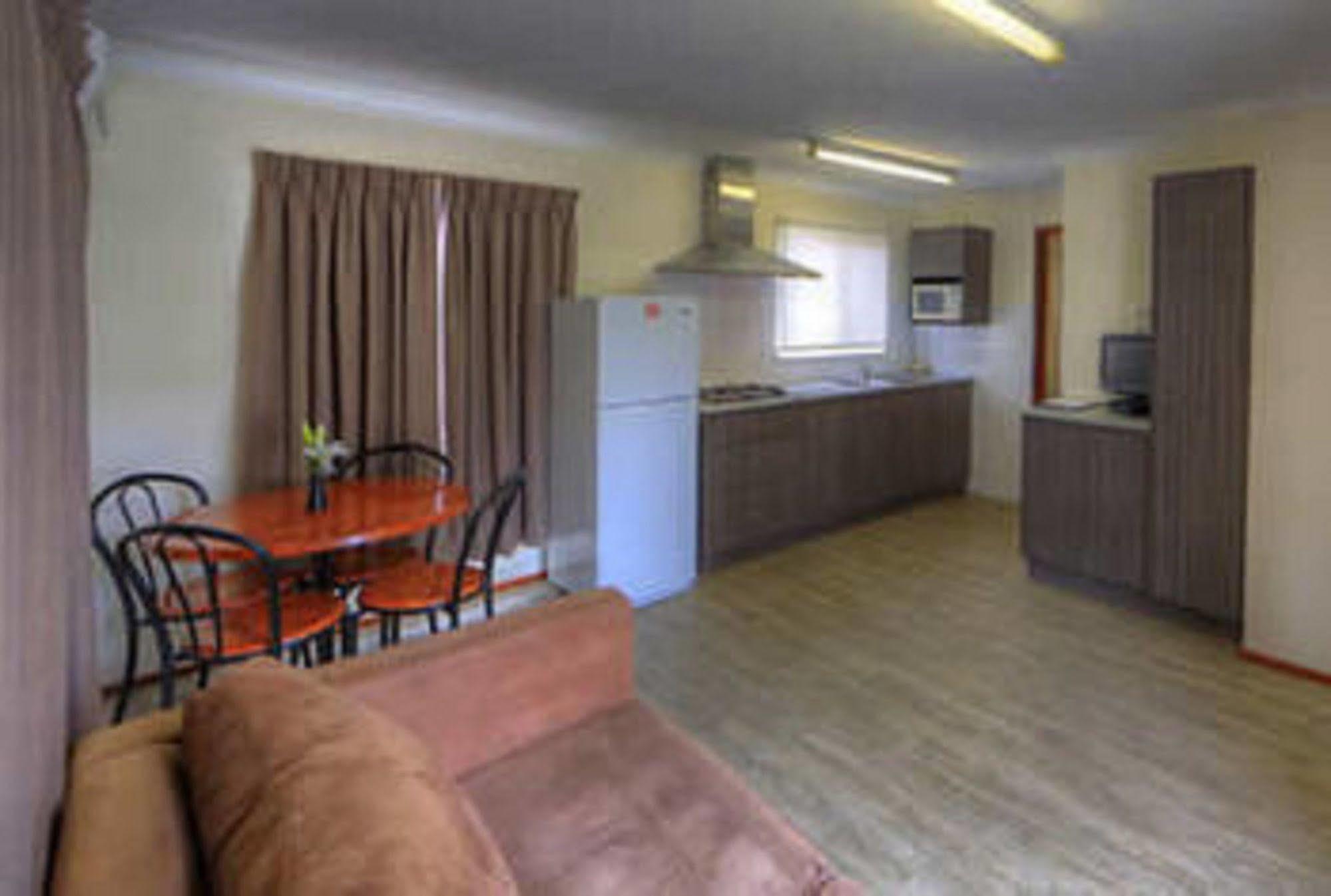 Central Caravan Park Перт Екстер'єр фото