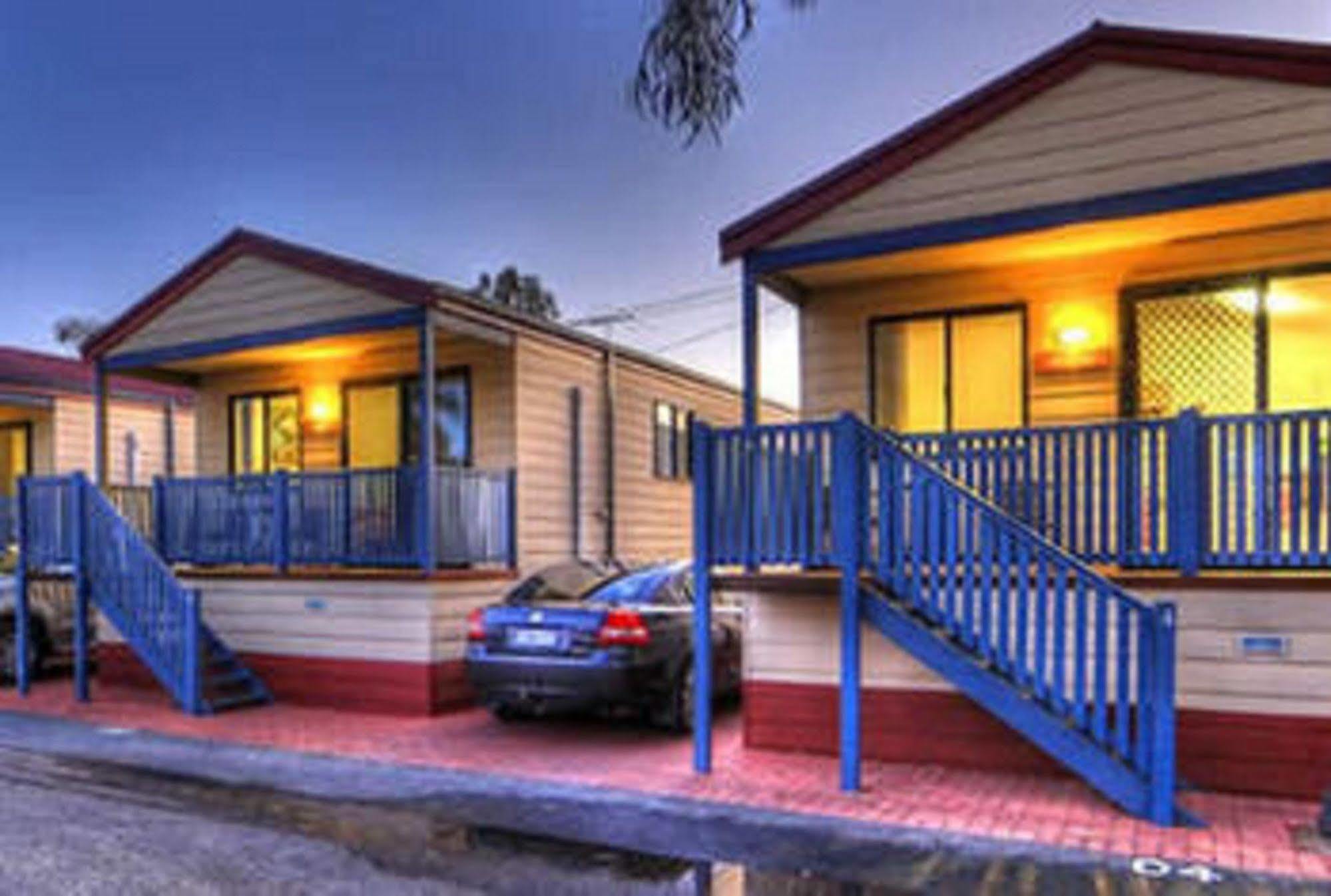 Central Caravan Park Перт Екстер'єр фото